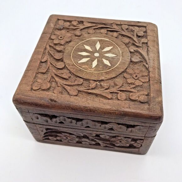 Vintage Hand Carved Wooden Box Inlay Flower Leaves Made In India Hinged Square - Picture 1 of 15
